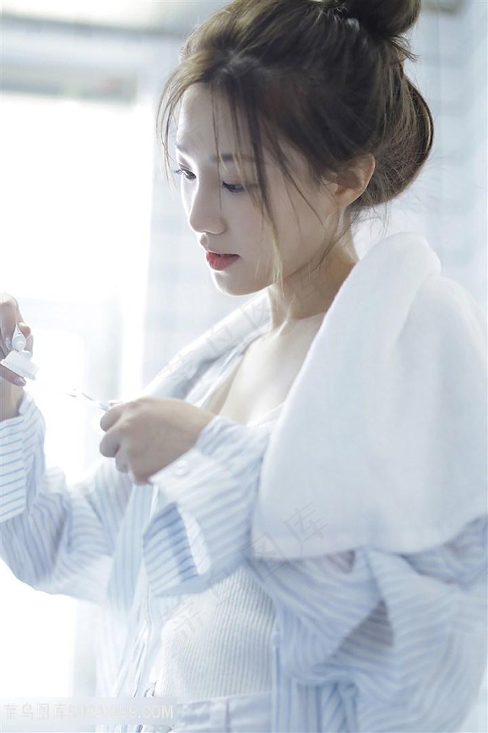 中文字幕蜜臀AV熟女人妻