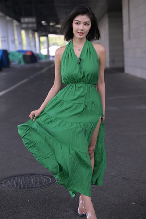 女生全身暴露视频