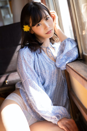 丰满少妇大尺度喷血写真